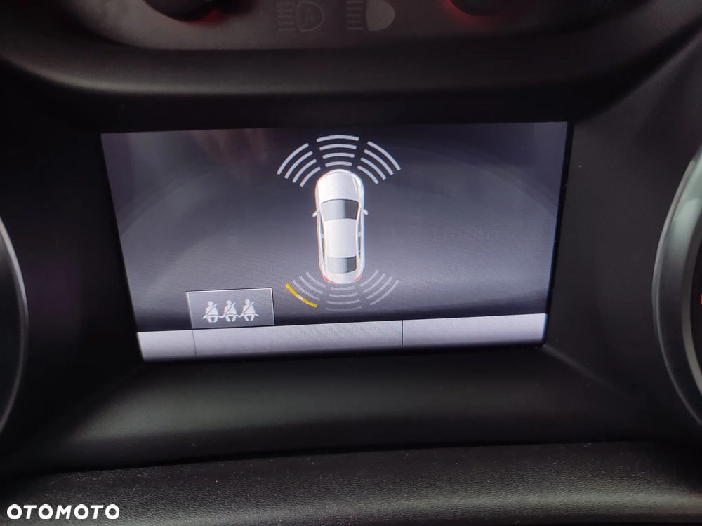 Opel Astra 1.4 Turbo Business - 35