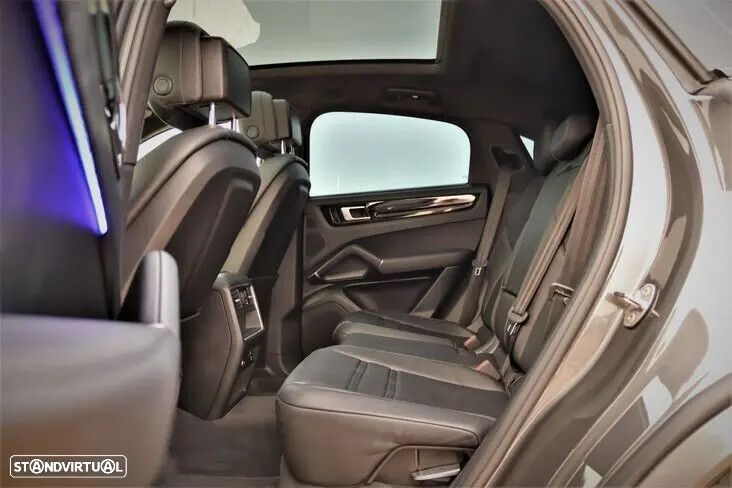 Porsche Cayenne Coupé - 22