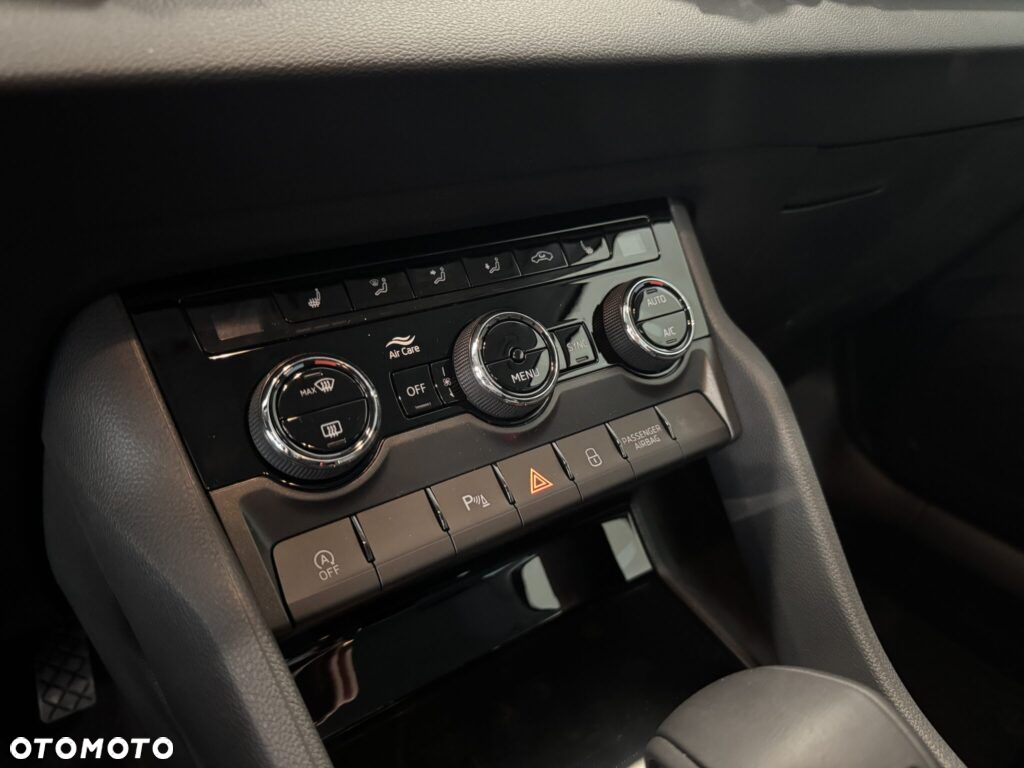 Skoda Karoq 1.5 TSI ACT Selection DSG - 28