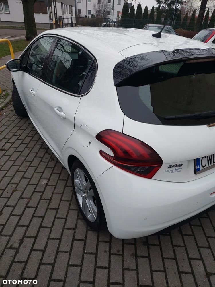 Peugeot 208 1.6 BlueHDi Active S&S - 6