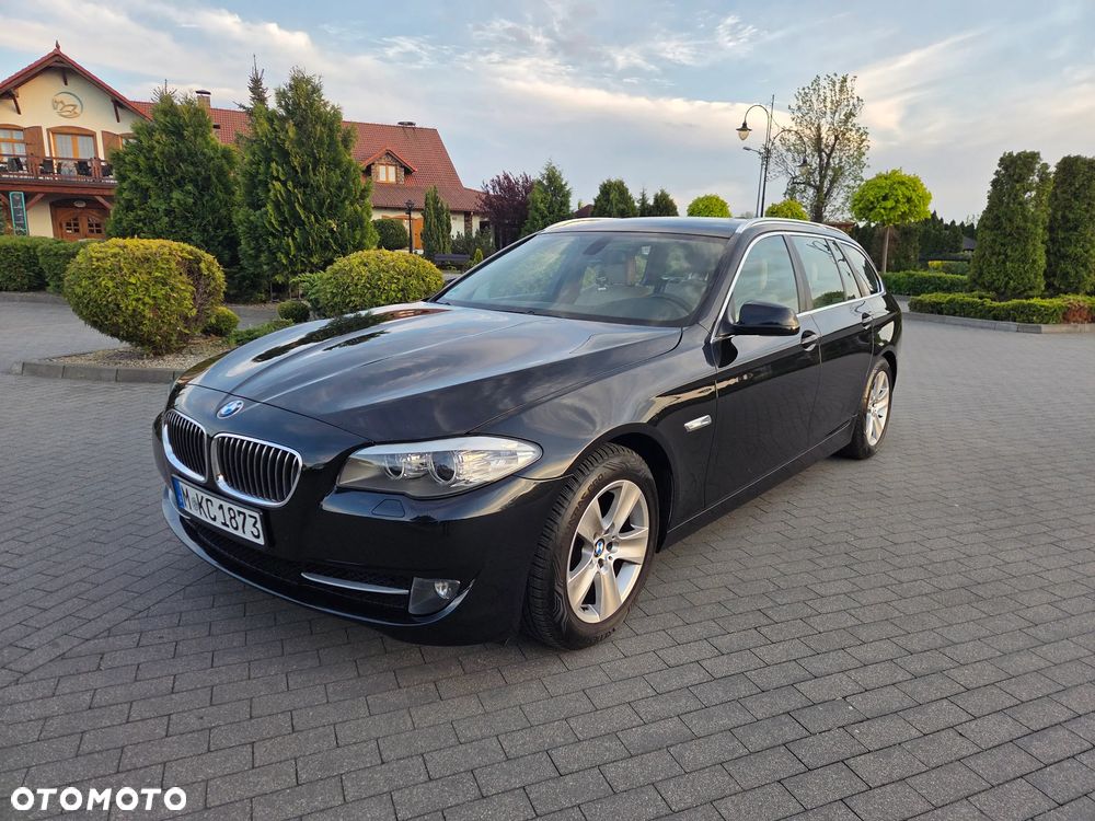 BMW Seria 5 520d - 32