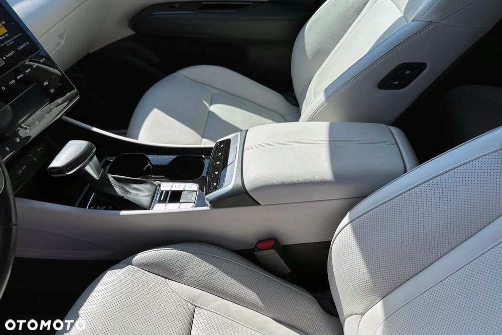 Hyundai Tucson 1.6 T-GDi 48V Platinum 4WD DCT - 29
