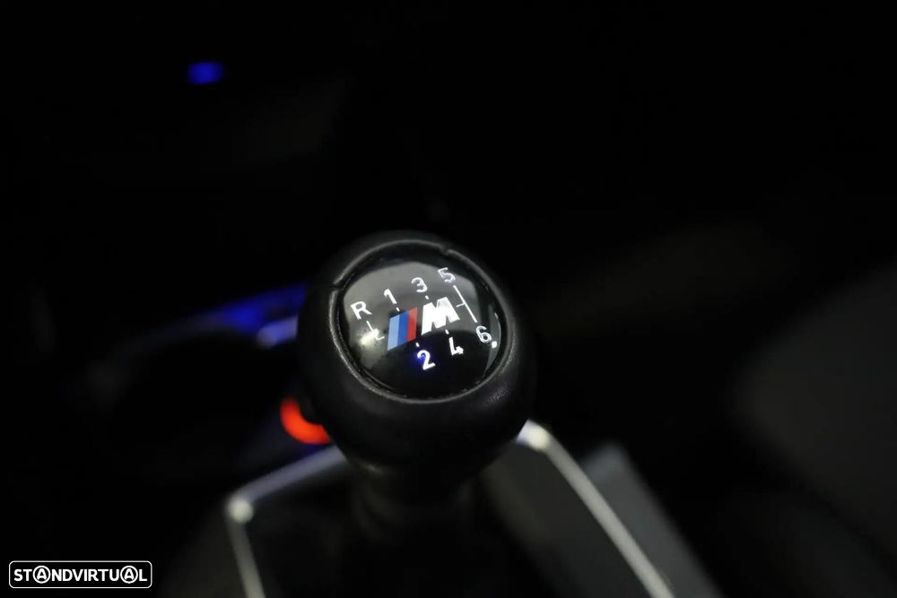 BMW 116 d Pack Desportivo M - 38