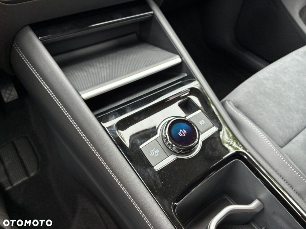 Volkswagen Tiguan - 25