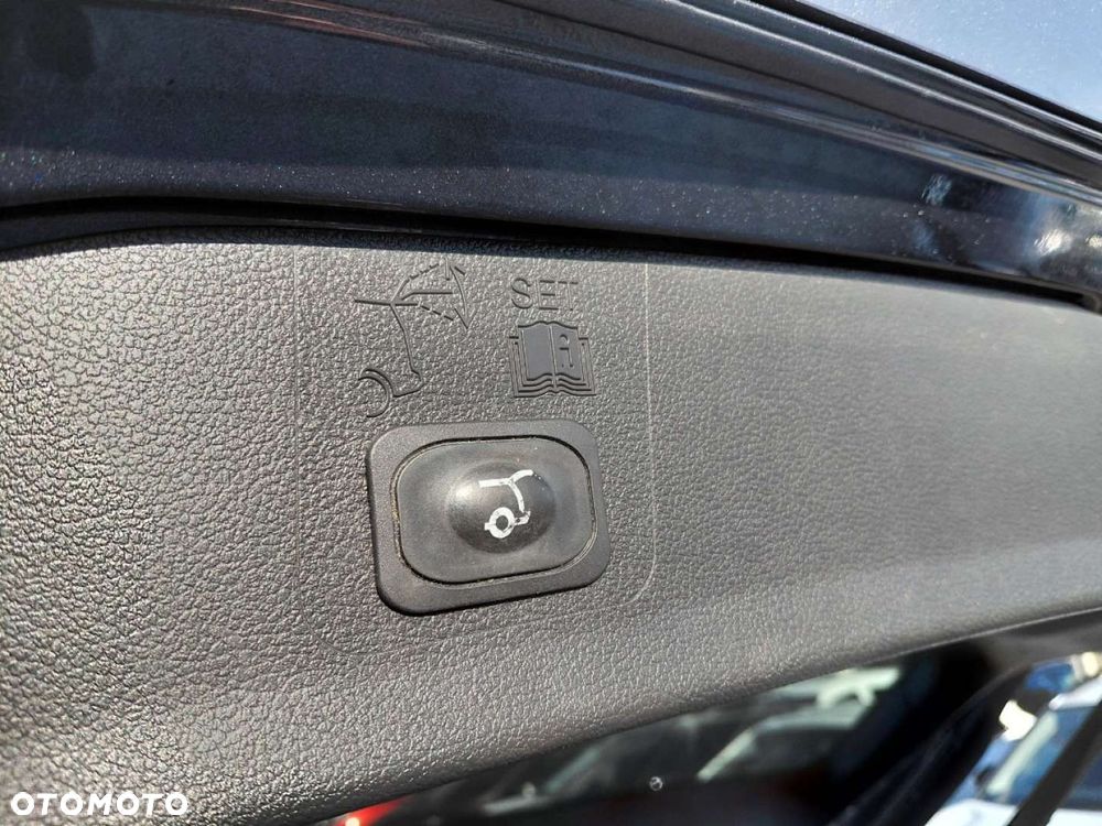 Ford Kuga - 27