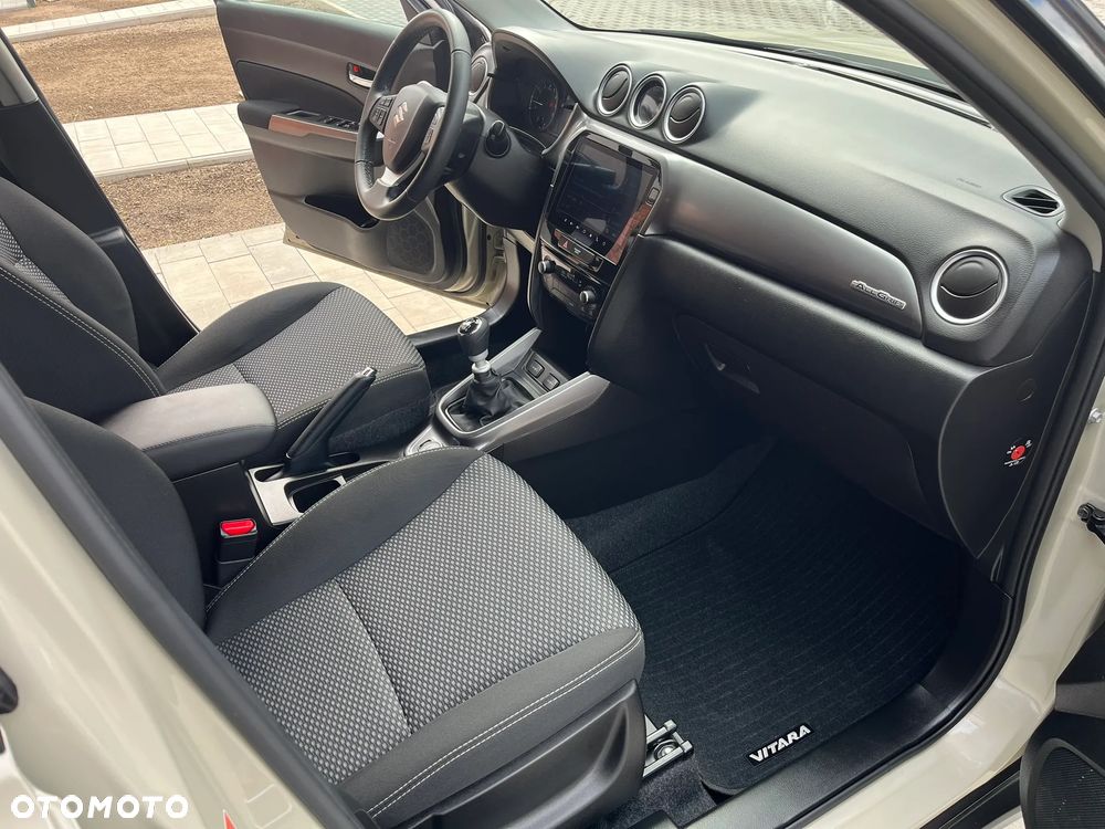 Suzuki Vitara 1.4 Boosterjet mHEV Premium Plus 4WD - 11