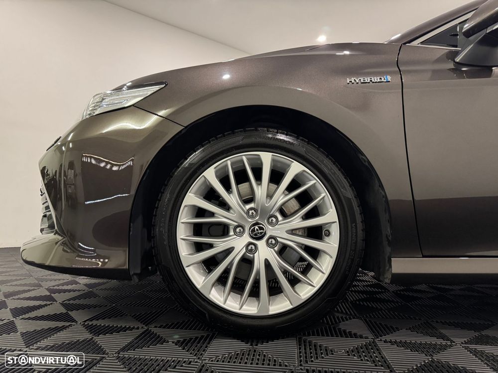 Toyota Camry 2.5 Hybrid Luxury - 11