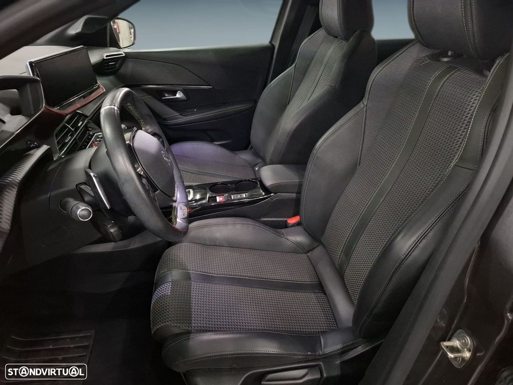 Peugeot 208 1.2 PureTech GT EAT8 - 11