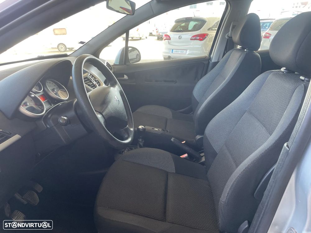 Peugeot 207 1.4 16V Active - 12