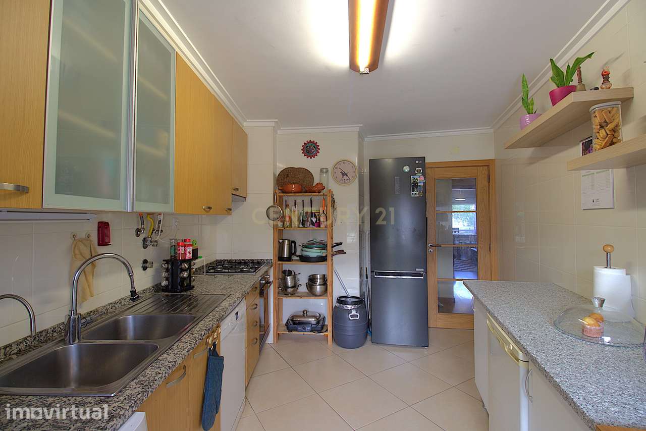 Apartamento T3 com Suite no Montenegro – Rés do Chão - Grande imagem: 3/23
