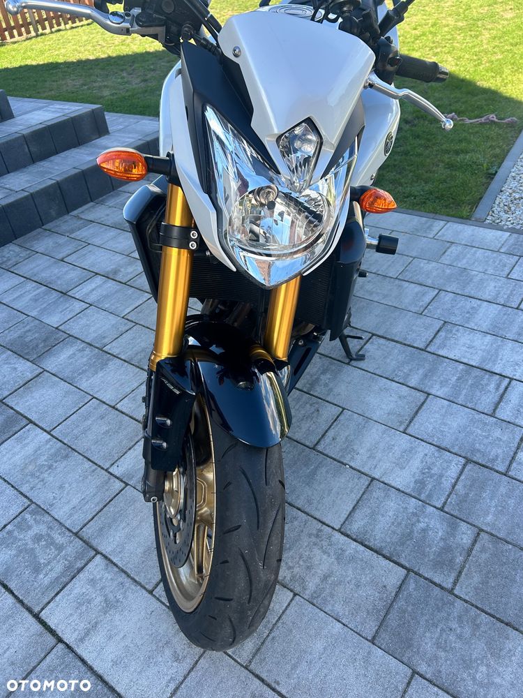 Yamaha FZ8 - 5