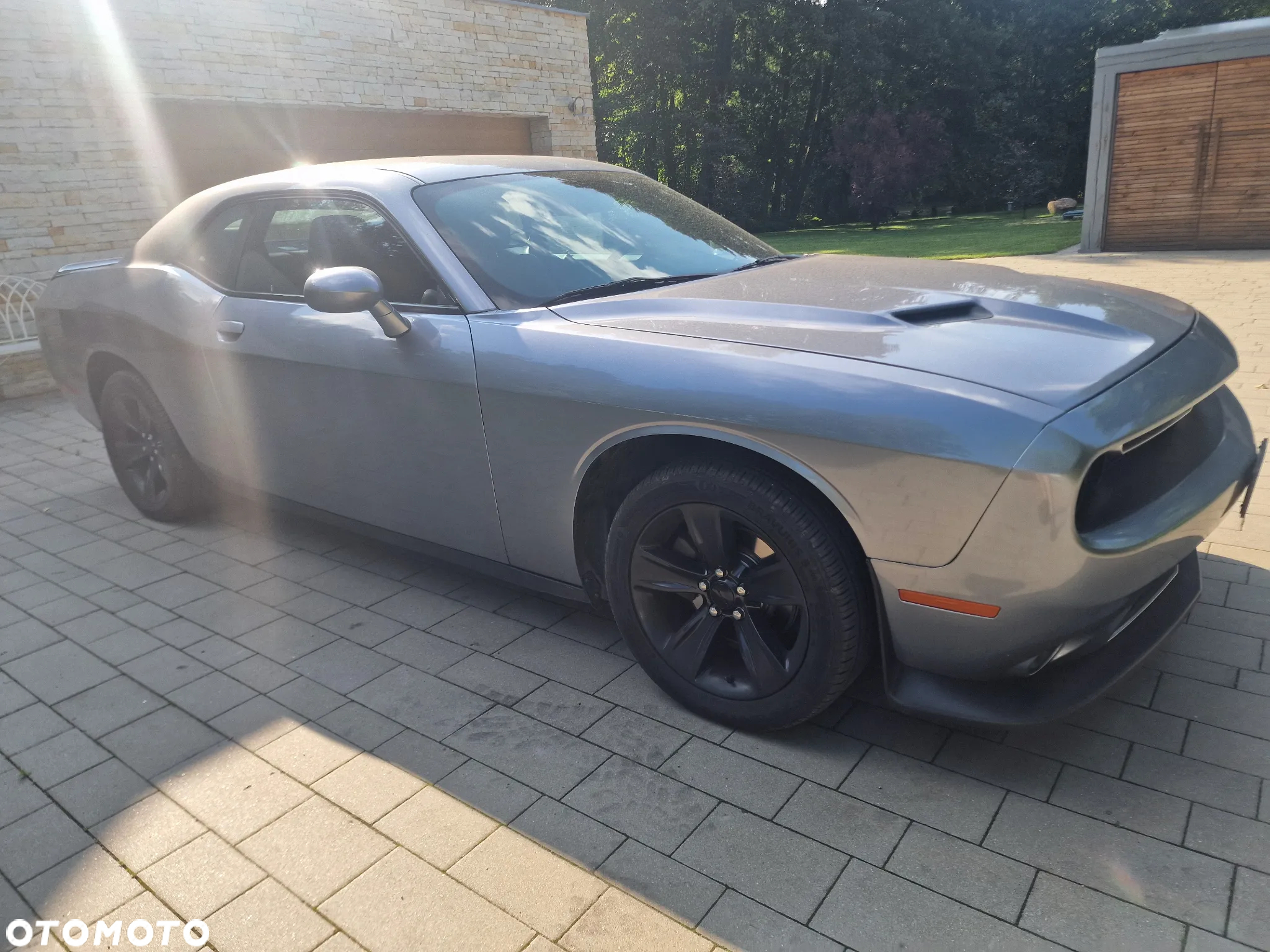 Dodge Challenger - 10