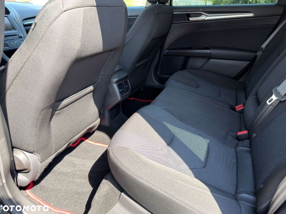 Ford Mondeo - 40