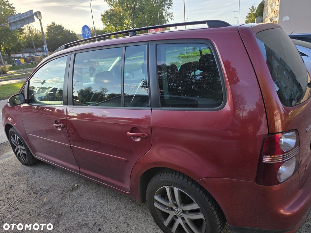 Volkswagen Touran 2007 photo 4