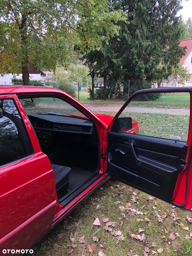 Mercedes-Benz W201 (190) - 25