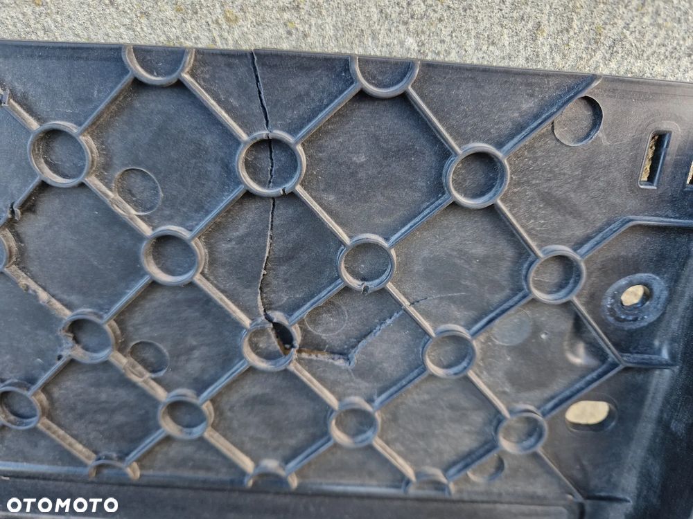 KIEROWNICA POWIETRZA, ŻALUZJA LAND ROVER DEFENDER II 2019-- - 2