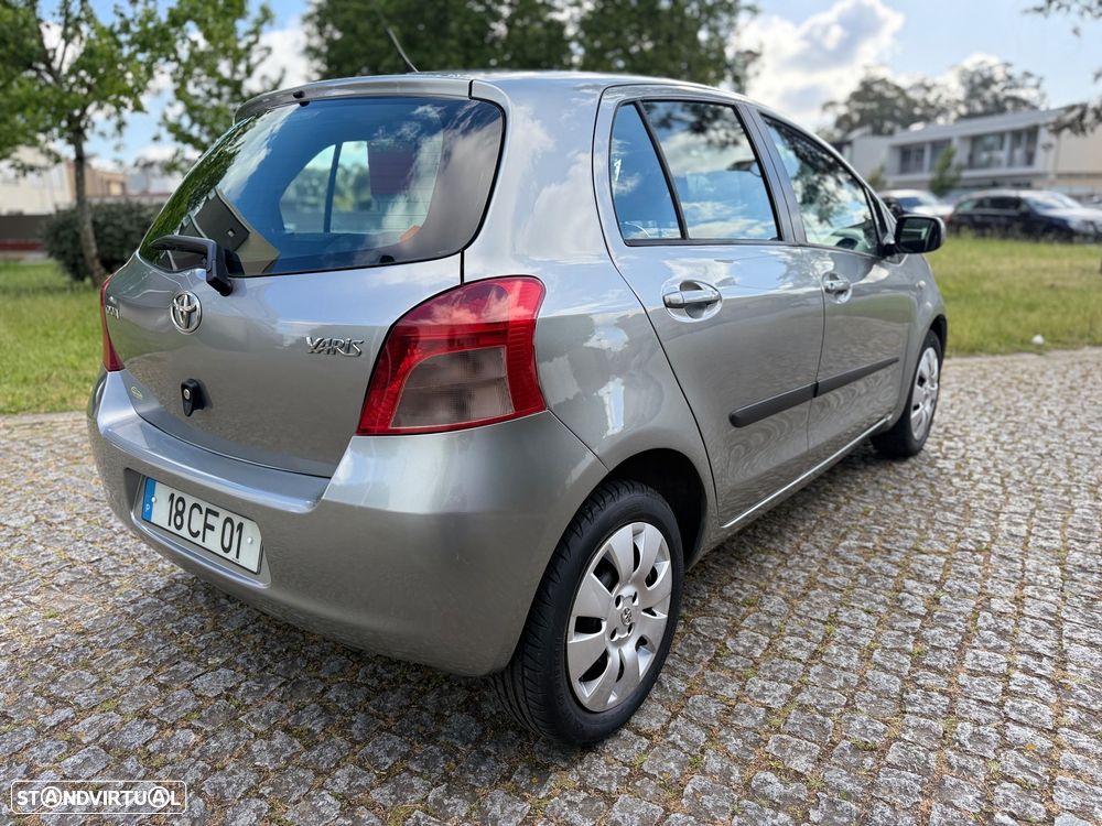 Toyota Yaris 1.0 VVT-i Rock in Rio - 16