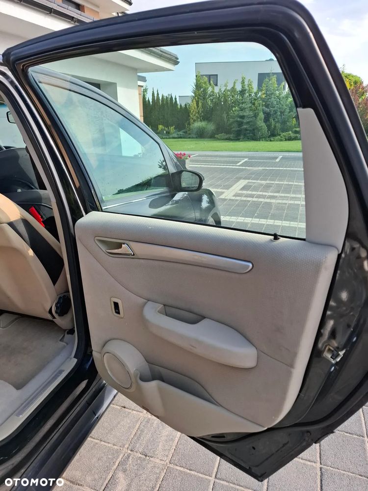 Mercedes-Benz Klasa B 200 CDI - 4