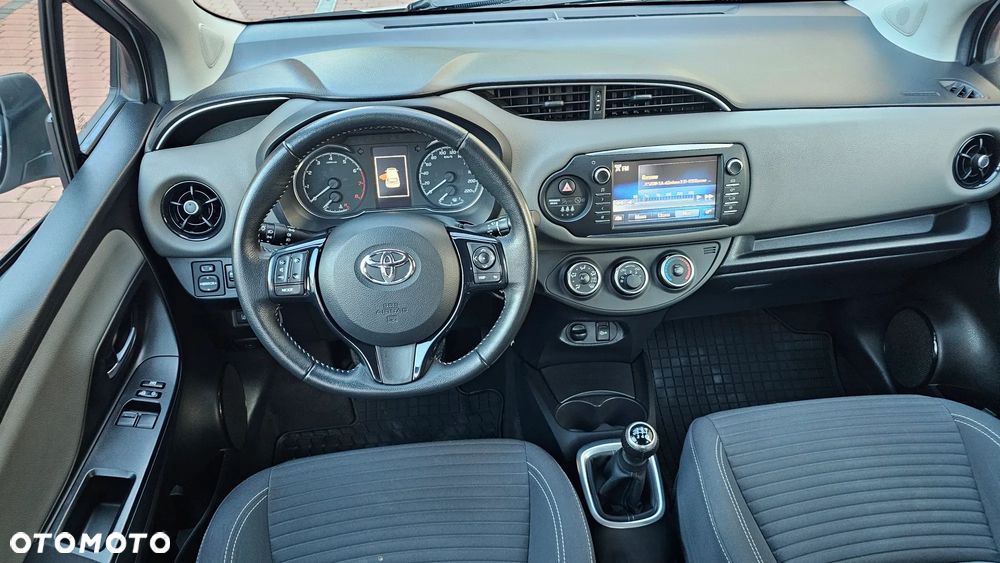 Toyota Yaris 1.0 Premium - 31