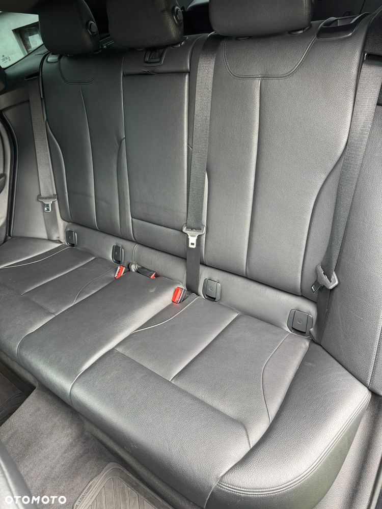 BMW Seria 3 320d - 23