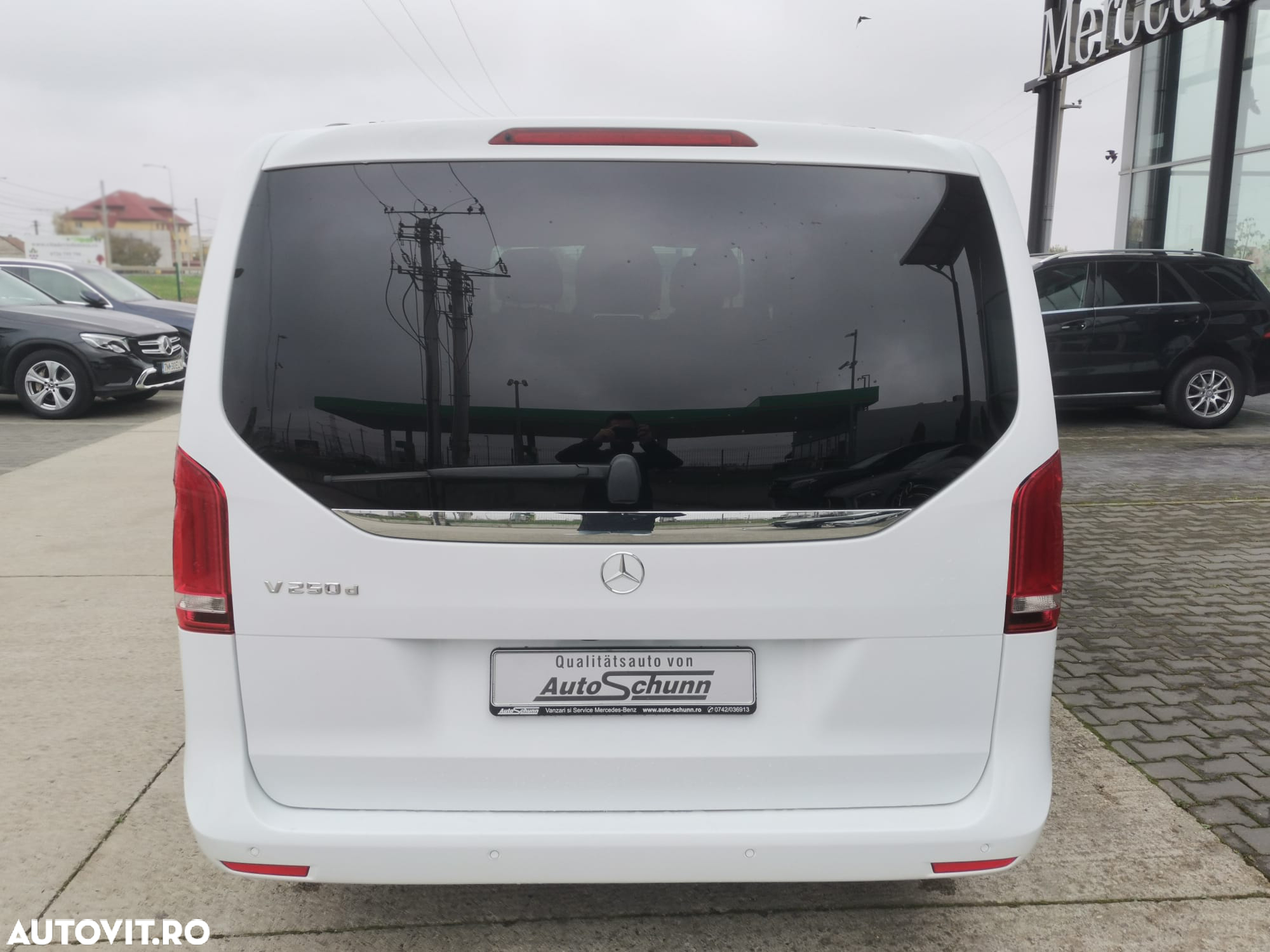 Mercedes-Benz V 250 (BlueTEC) d extralang 7G-TRONIC Avantgarde Edition - 4