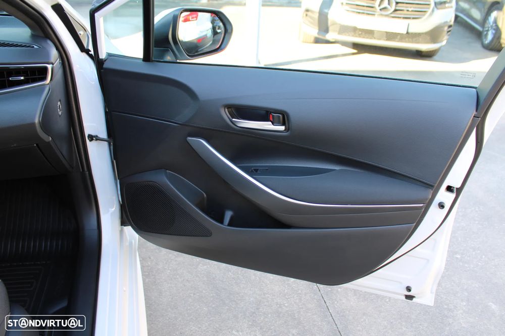 Toyota Corolla 1.8 Hybrid Exclusive - 50