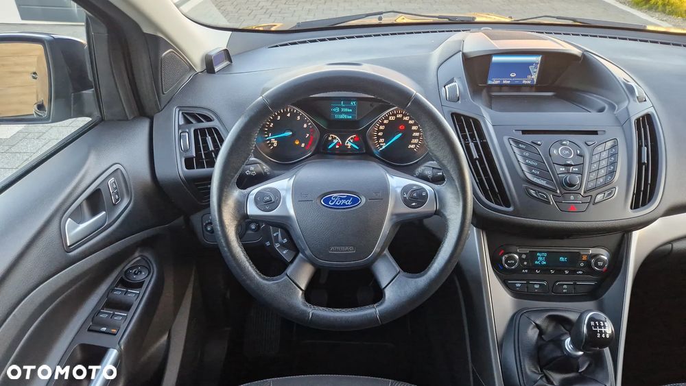 Ford Kuga 1.5 EcoBoost 2x4 Titanium - 9