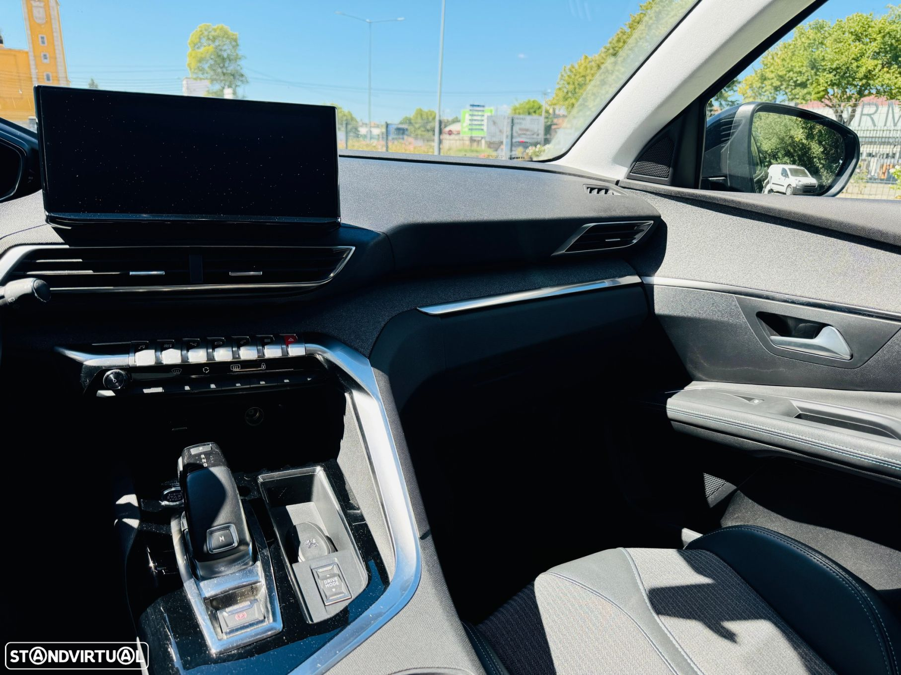 Peugeot 3008 1.5 BlueHDi Allure EAT8 - 18