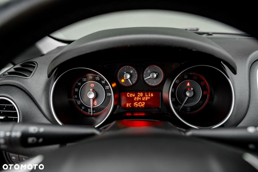 Fiat Punto 1.4 Easy S&S - 29