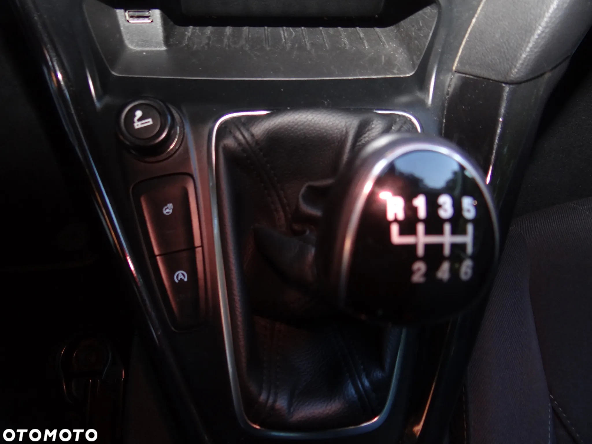 Ford Focus 1.0 EcoBoost Active Business - 12