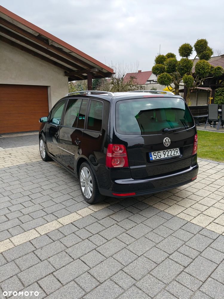 Volkswagen Touran 2.0 TDI Highline - 6