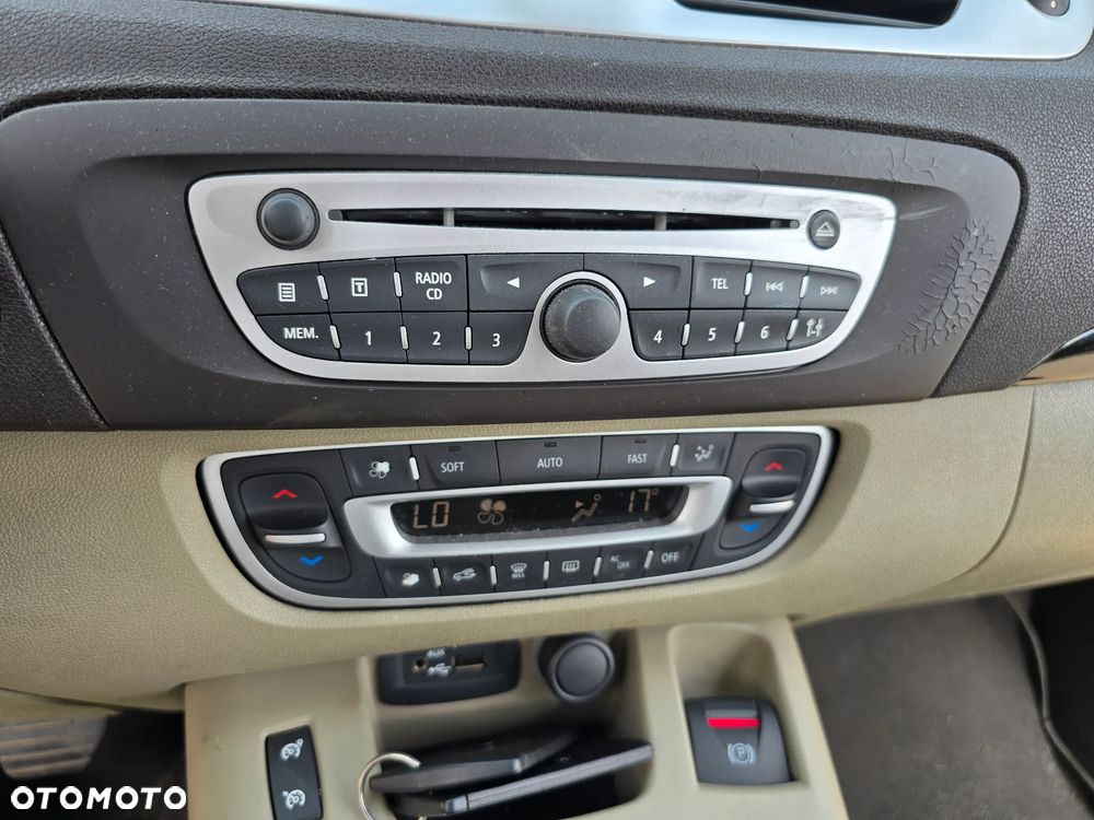 Renault Scenic - 32