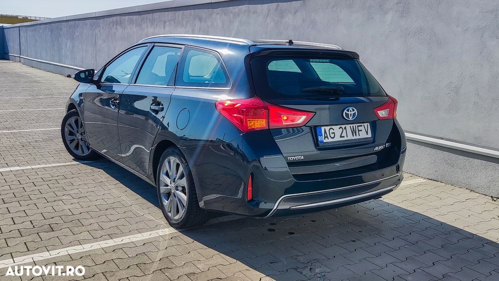 Toyota Auris 1.8 L VVT-i Sol+ - 4