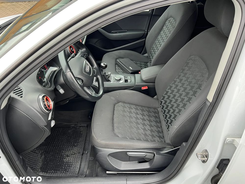 Audi A3 Sportback - 19