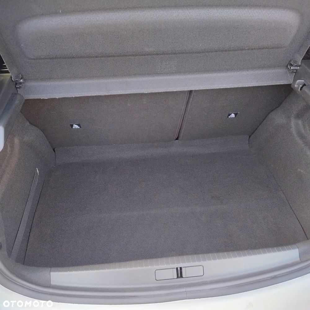 Peugeot 208 PureTech 100 EAT8 Allure Pack - 12