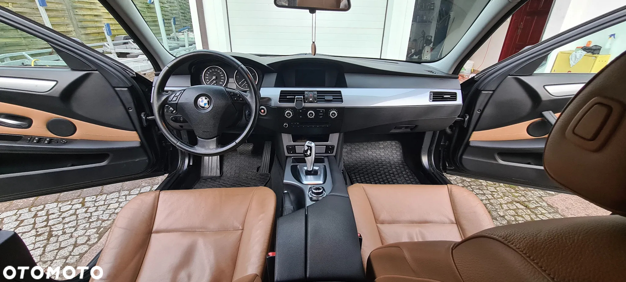 BMW Seria 5 520d Touring - 16