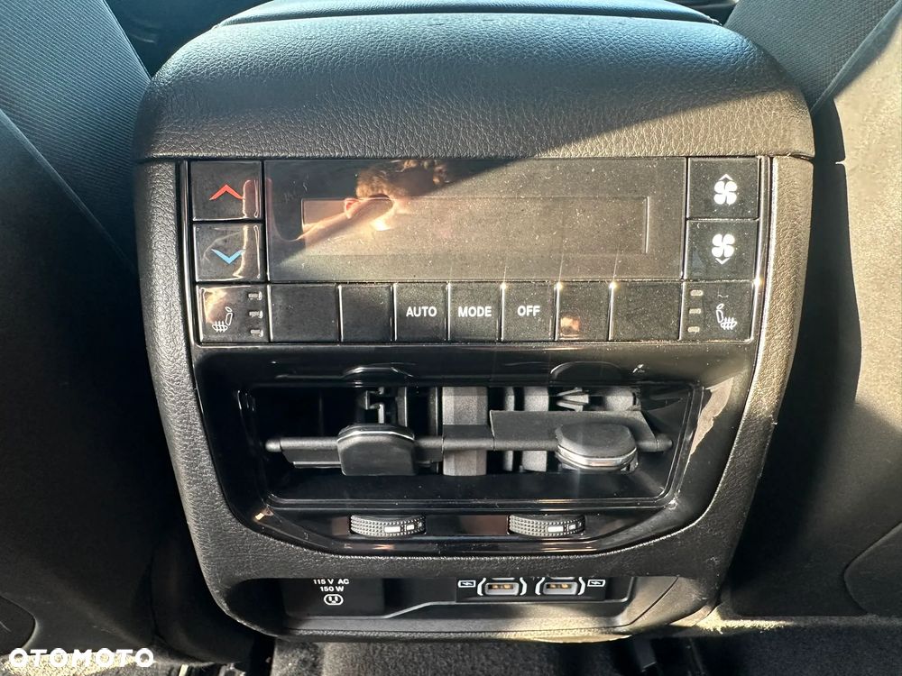 Jeep Grand Cherokee - 14