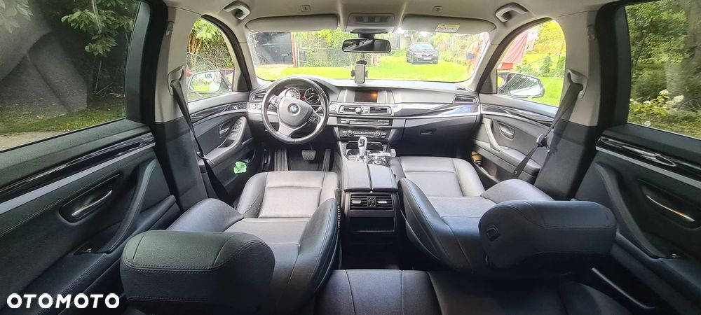BMW Seria 5 520d Luxury Line - 22