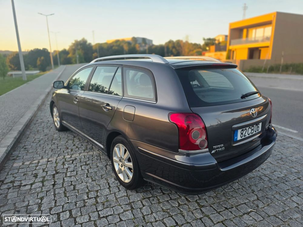 Toyota Avensis SW 2.0 D-4D - 3