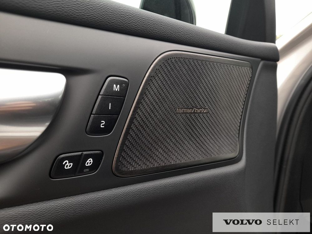 Volvo V60 B4 B Plus Dark - 23