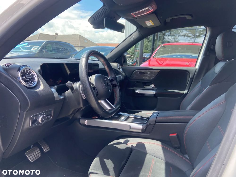 Mercedes-Benz GLB 200 AMG Line 7G-DCT - 6
