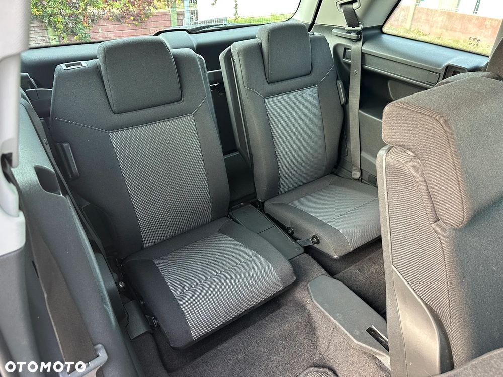 Opel Zafira - 32