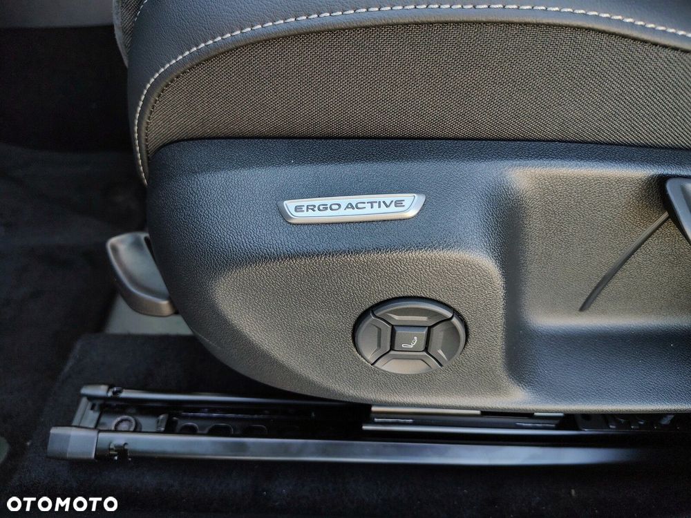 Volkswagen T-Roc - 16