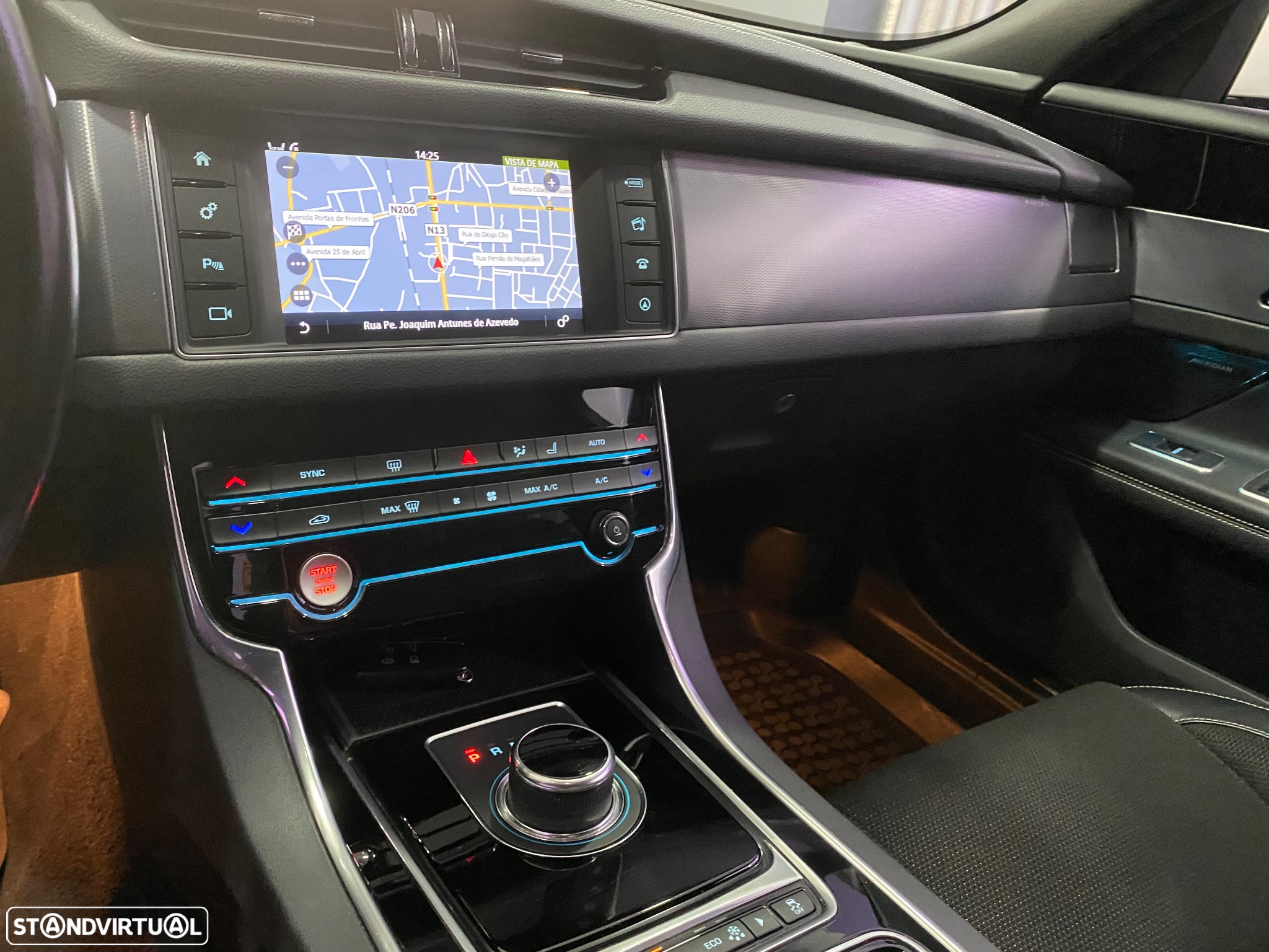 Jaguar XF 20d Aut. R-Sport - 30