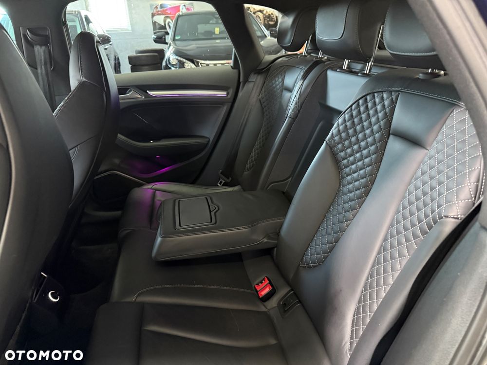 Audi S3 Sportback S tronic - 17