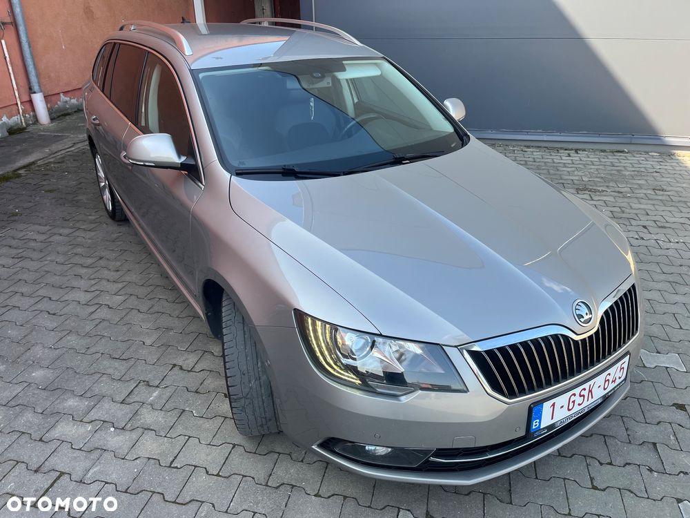 Skoda Superb 2.0 TDI Exclusive - 7