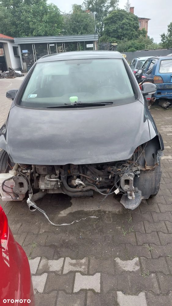 golf V plus na części V+  fotel lusterko szyba drzwi klapa maska panel klamka zamek - 4