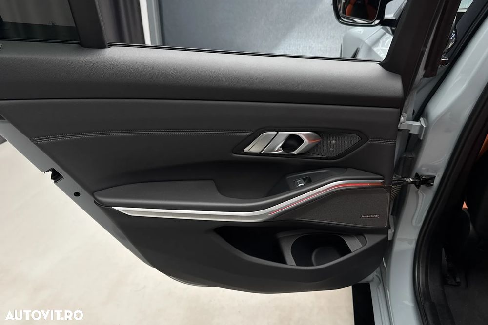 BMW M3 Competition xDrive AT - 30