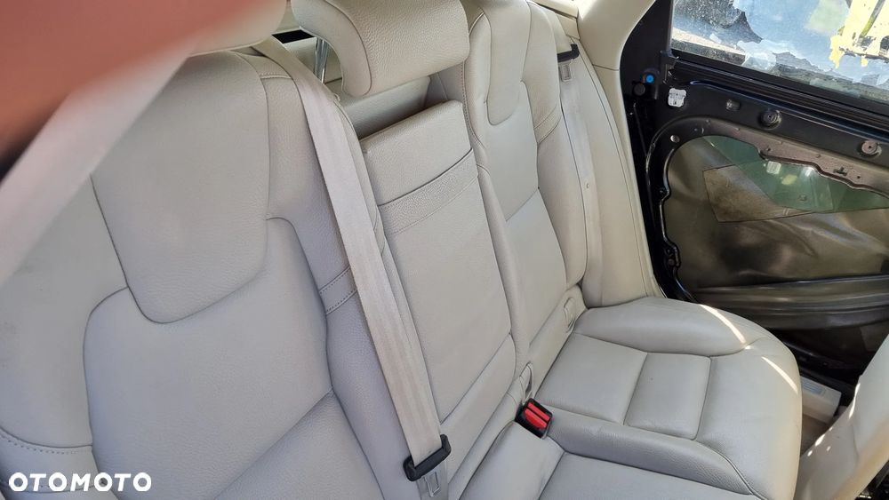 Volvo V90 D4 Geartronic Momentum Pro - 30
