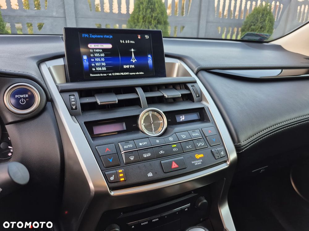Lexus NX 300h Elite AWD - 11
